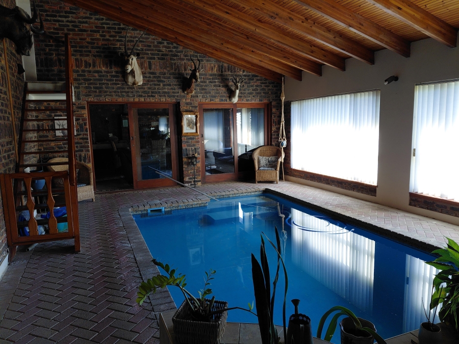 5 Bedroom Property for Sale in Heuwelkruin Eastern Cape
